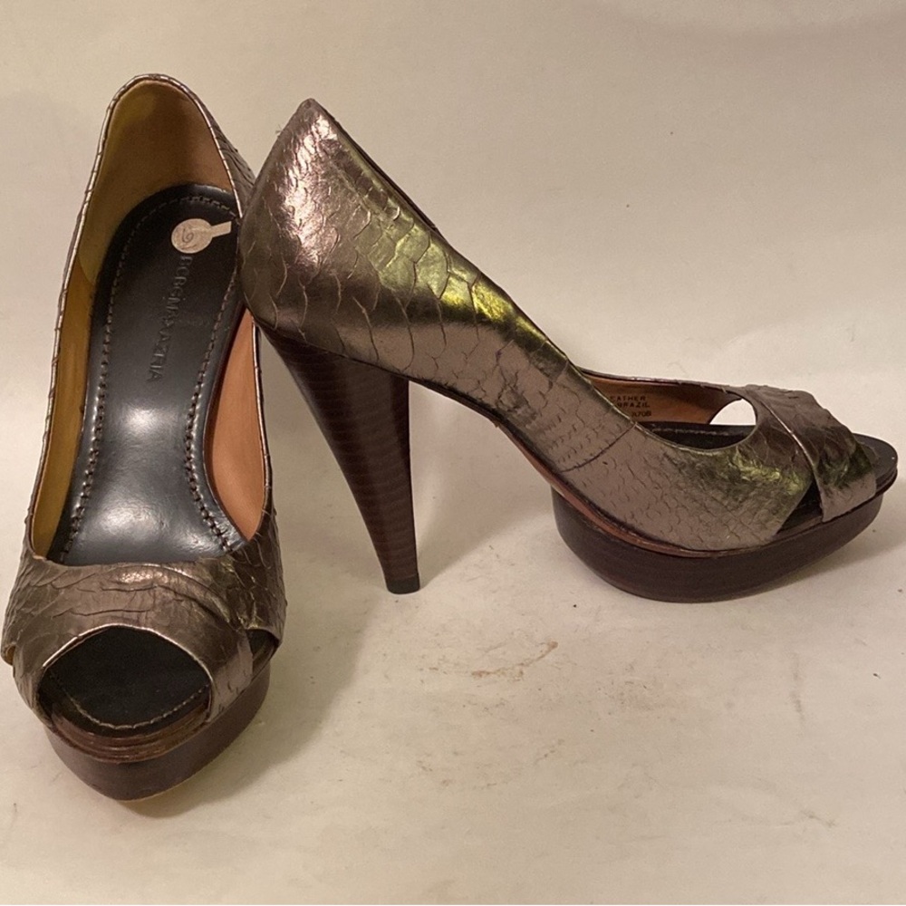 BCBG Max Azria Metallic Snakeskin Sz 6 open toe Platform Stiletto Pumps